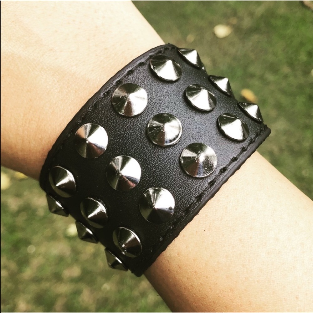 Leather Snap On Unisex Bracelet